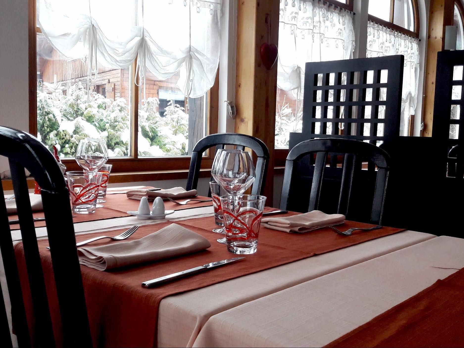 Hotel Restaurant Robichon Loray Eksteriør billede